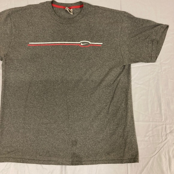 Nike Mens XL Gray Heather Short Sleeve Graphic T-Shirt Swoosh Red White Stripe - Picture 2 of 12